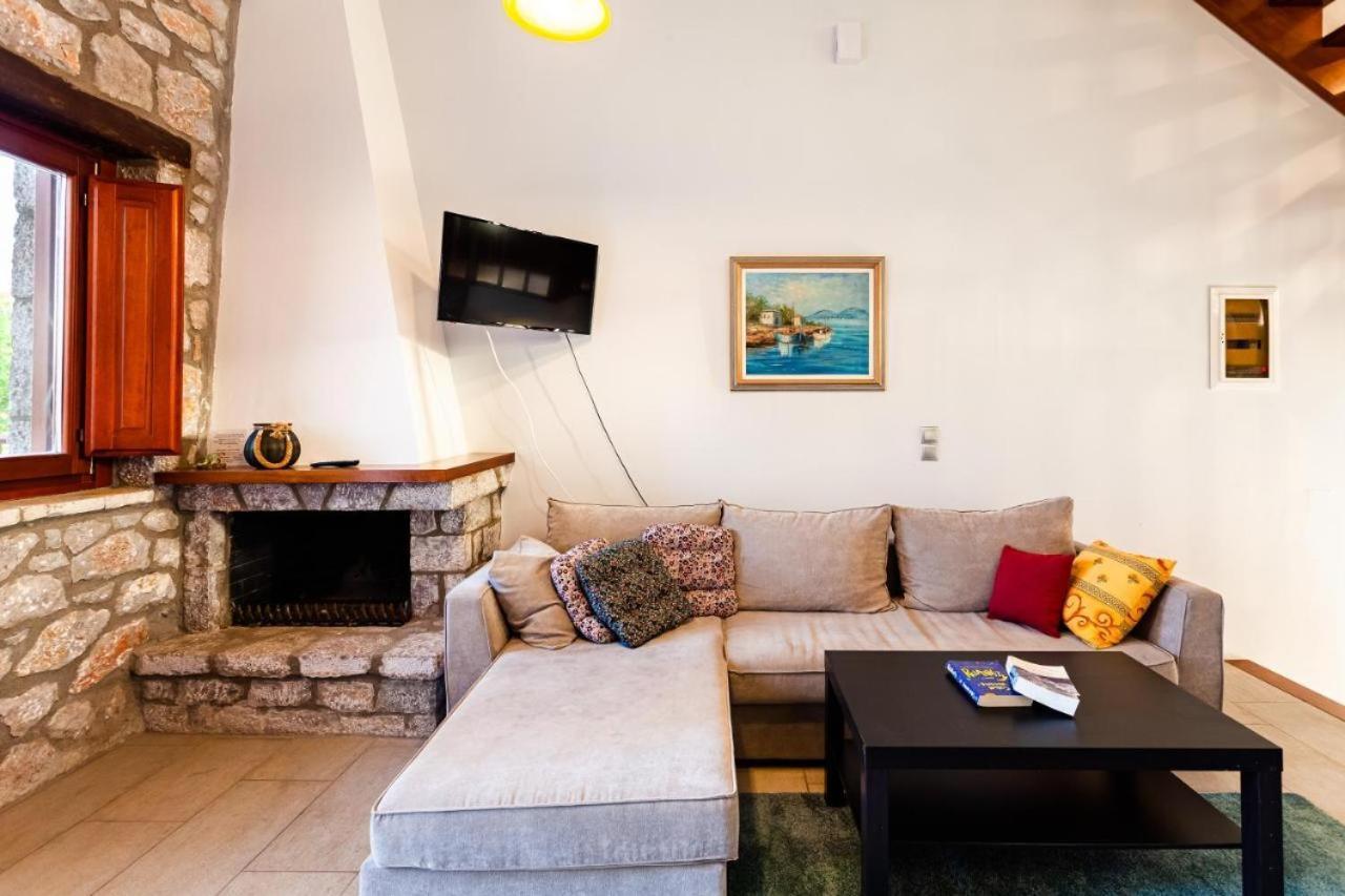 Stone Villas Dukes Parálion Ástros المظهر الخارجي الصورة